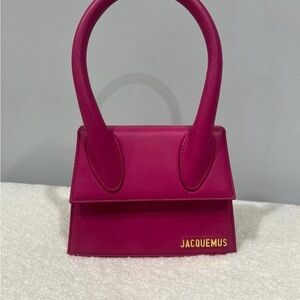 Jacquemus Le Chiquito Moyen Bag
